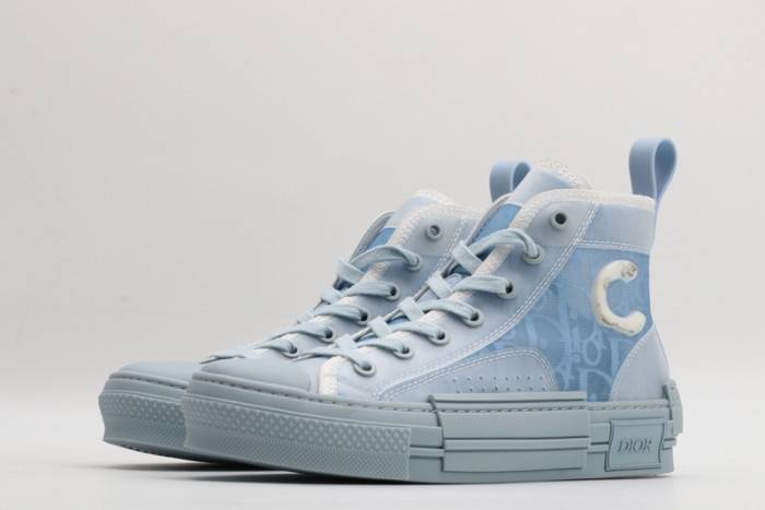 D10R B23 Oblique High Top Sneaker