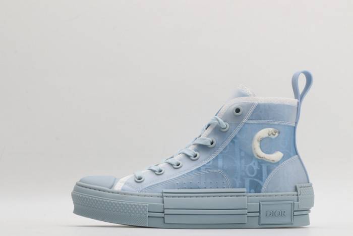 D10R B23 Oblique High Top Sneaker