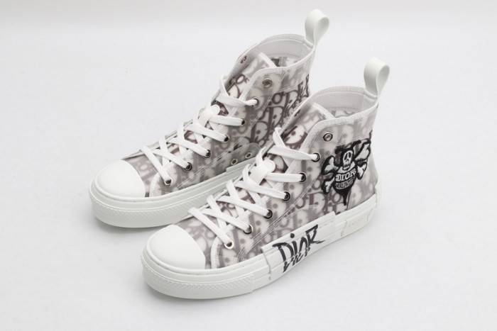 D10R B23 Oblique High Top Sneakers