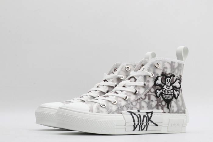 D10R B23 Oblique High Top Sneakers