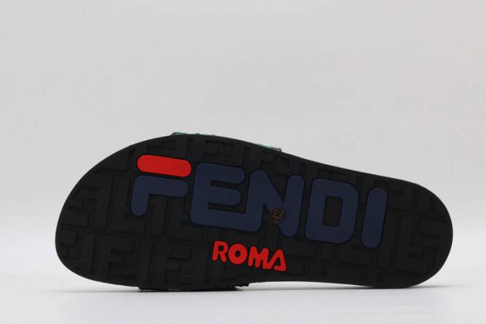 FEND1 SLIPPERS