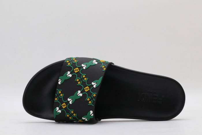 FEND1 SLIPPERS