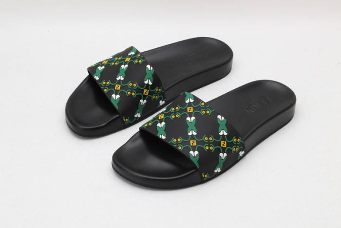 FEND1 SLIPPERS