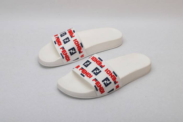 FEND1 SLIPPERS