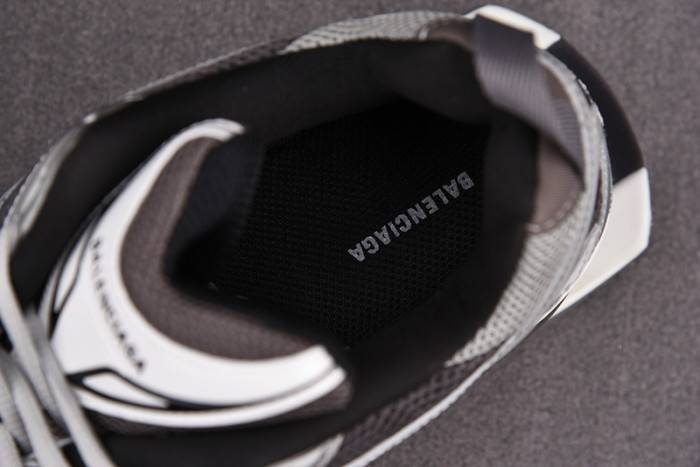 Ba*len*cia*ga x-pander