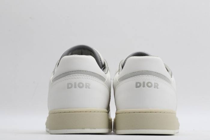 D10R B27 SNEAKER