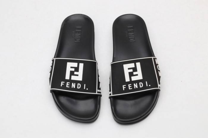 FEND1 SLIPPERS