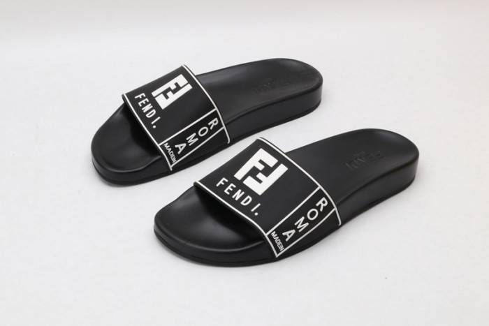 FEND1 SLIPPERS