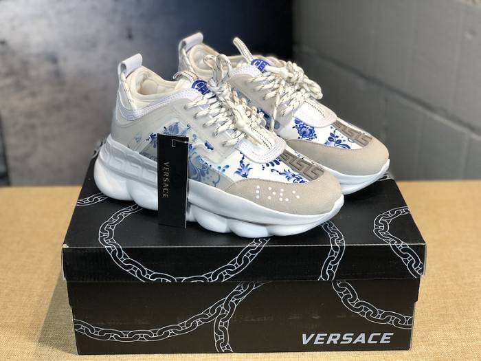 VERS CHAIN REACTION SNEAKERS