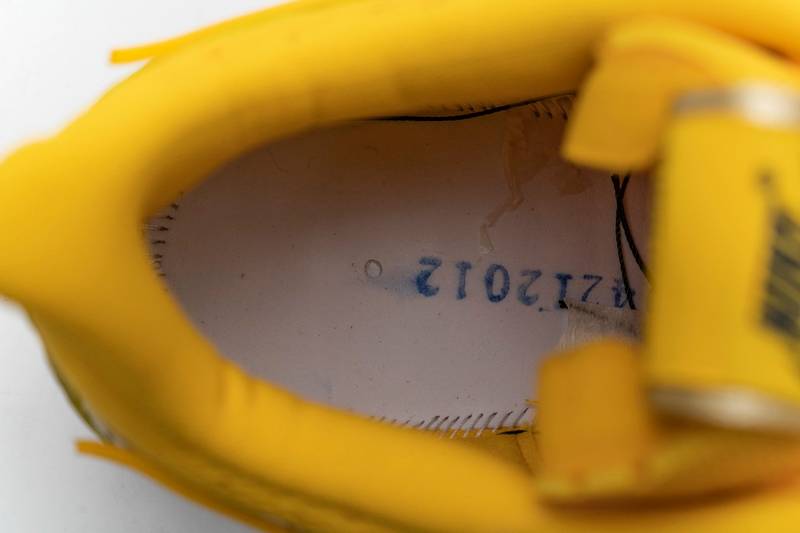 Nike Air Rubber Dunk Off-White University Gold