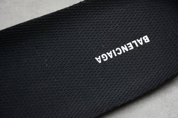 BLCG TRIPLE TRAINER ‘BLACK ORANGE’ 541624 W09E1 1766