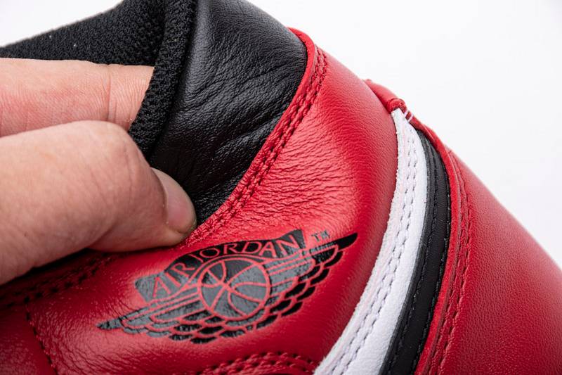Air Jordan 1 Black Toe High OG