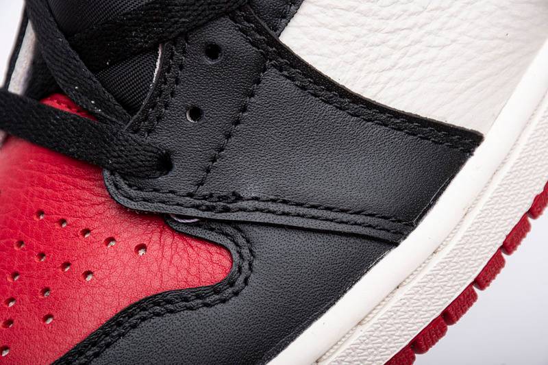 Air Jordan 1 High  Bred Toe