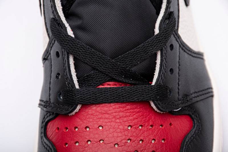 Air Jordan 1 High  Bred Toe