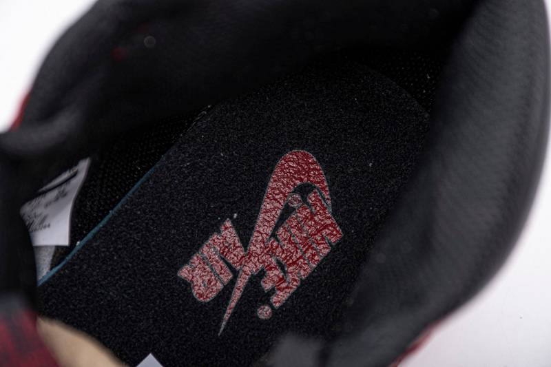 Air Jordan 1 High  Bred Toe