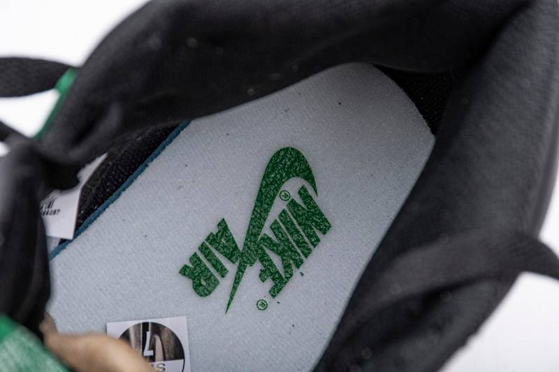 Air Jordan 1 High OG  Pine Green