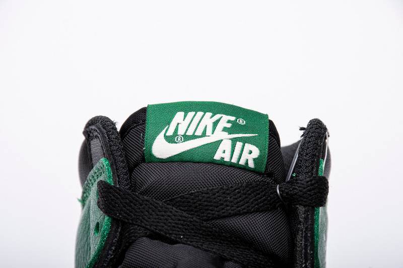 Air Jordan 1 High OG  Pine Green