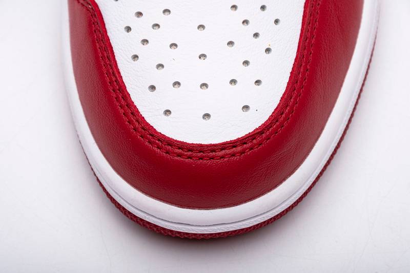 Air Jordan 1 High OG Chicago