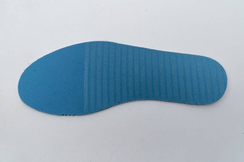 Air Jordan 1 Mid Bred Toe