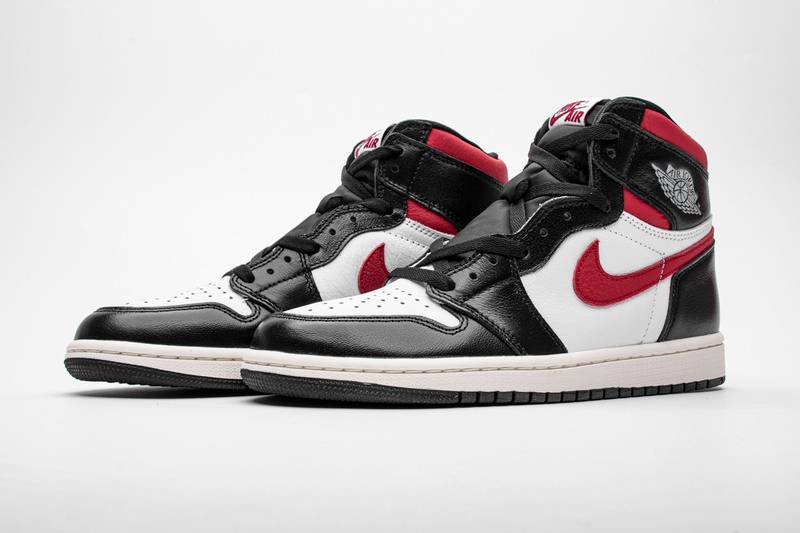 Air Jordan 1 Mid OG Hi Retro Gym Red