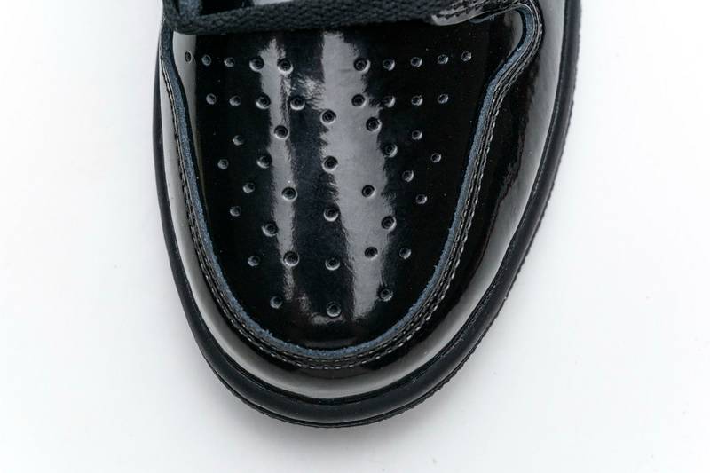 Air Jordan 1 Retro High Black Metallic Gold