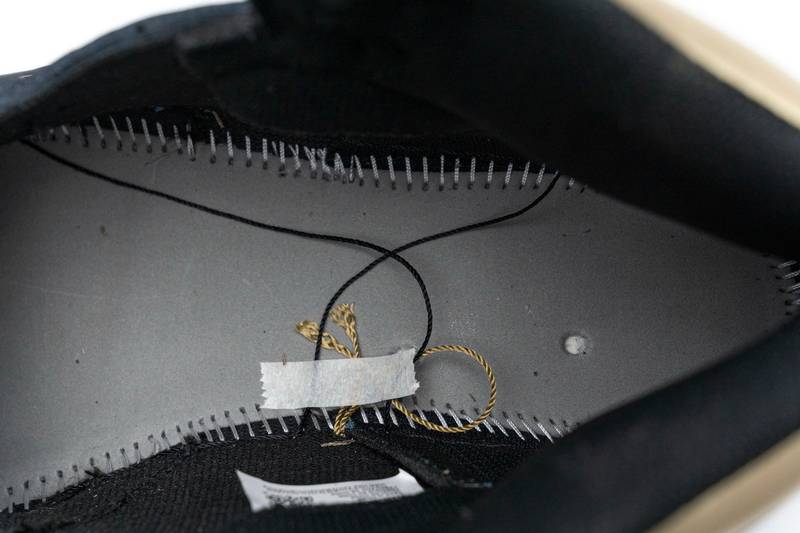 Air Jordan 1 Retro High Black Metallic Gold