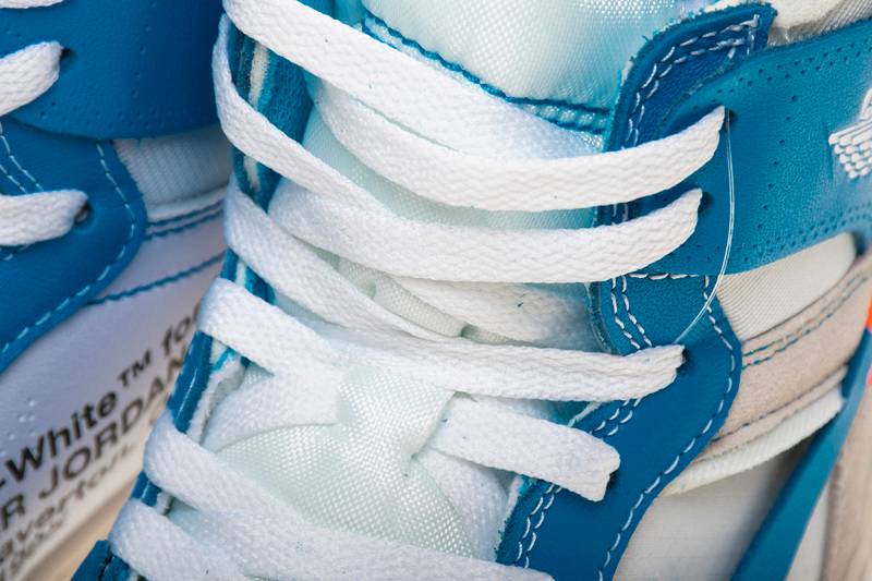 Air Jordan 1 Retro High Off-White University Blue