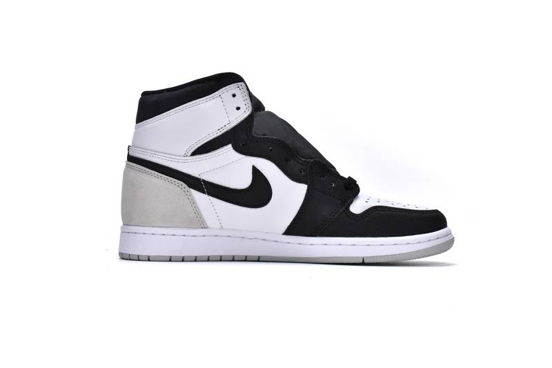 Air Jordan 1 Retro High OG Bleached Coral