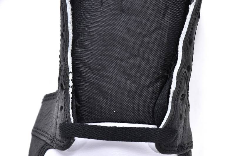 Air Jordan 1 Retro High OG Bleached Coral