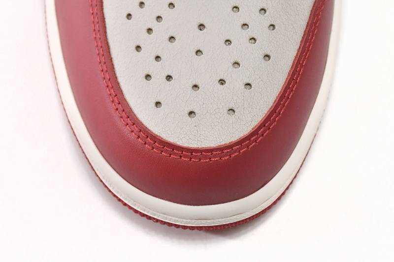 Air Jordan 1 Retro High OG Chicago Lost and Found