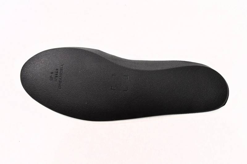 Air Jordan 1 Retro High OG Chicago Lost and Found