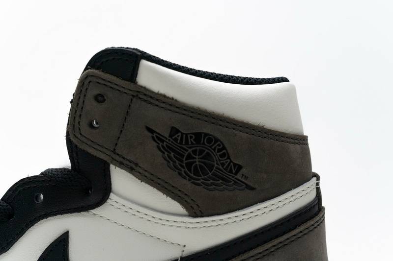 Air Jordan 1 Retro High OG Dark Mocha
