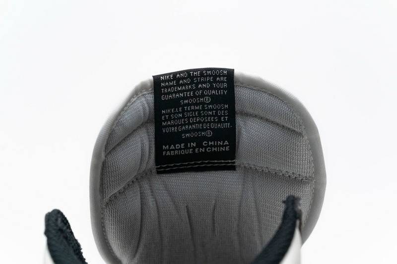 Air Jordan 1 Retro High OG Dark Mocha