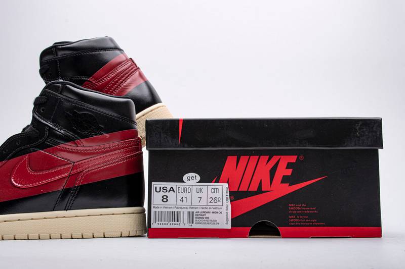 Air Jordan 1 Retro High OG Defiant Couture