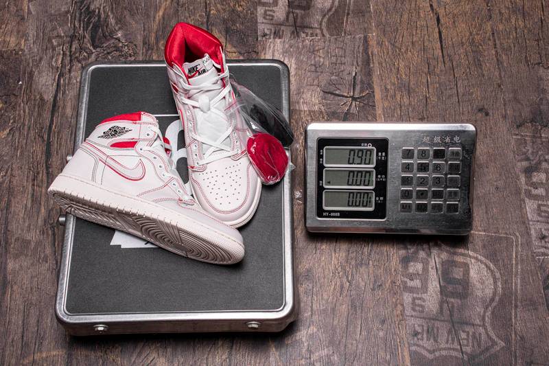 Air Jordan 1 Retro High OG Phantom