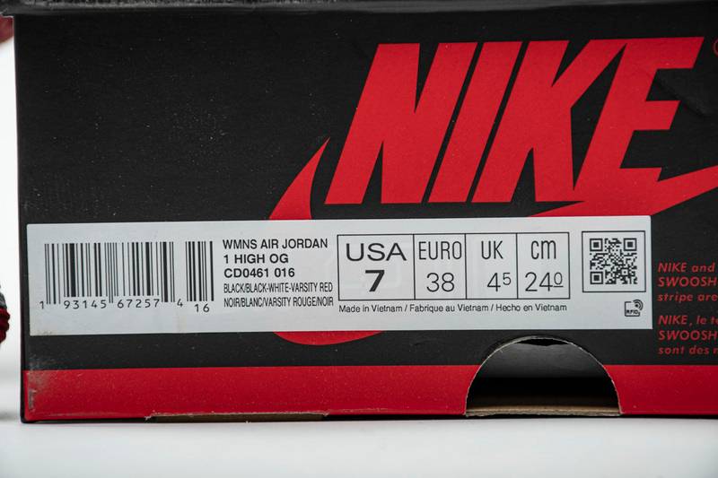 Air Jordan 1 Retro High OG Satin Black Toe