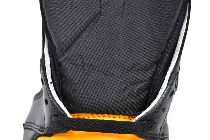 Air Jordan 1 Retro High OG Taxi