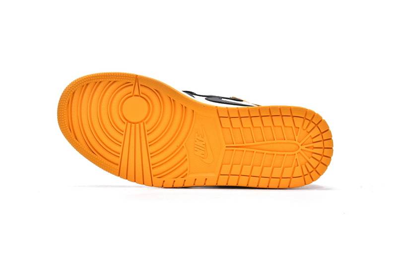 Air Jordan 1 Retro High OG Taxi