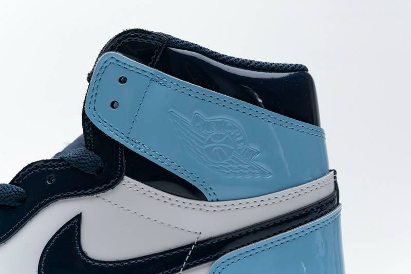 Air Jordan 1 Retro High OG UNC Patent