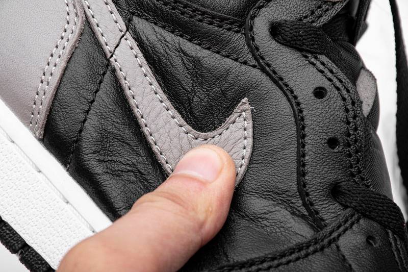 Air Jordan 1 Retro High Shadow