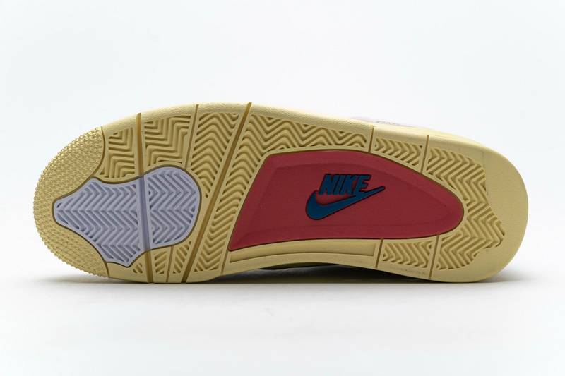 Air Jordan 4 Retro Guava Ice