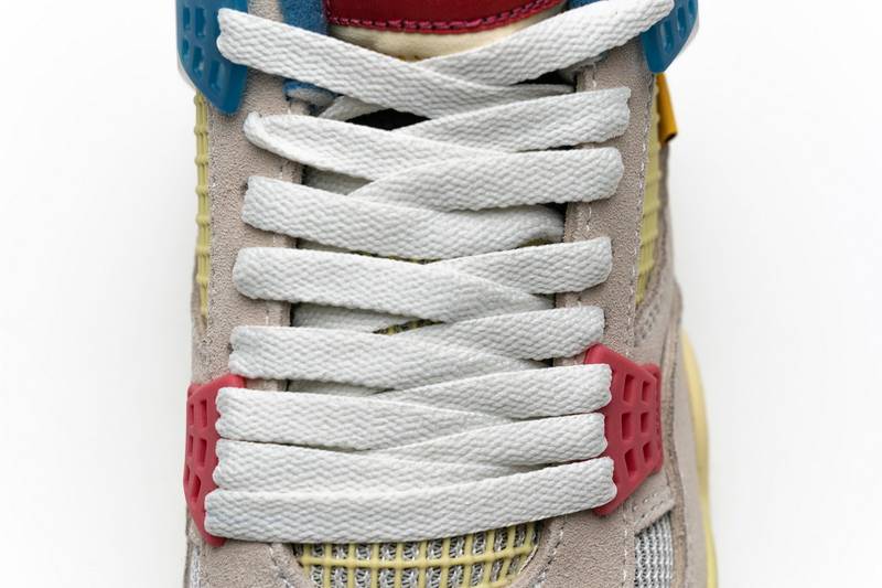 Air Jordan 4 Retro Guava Ice