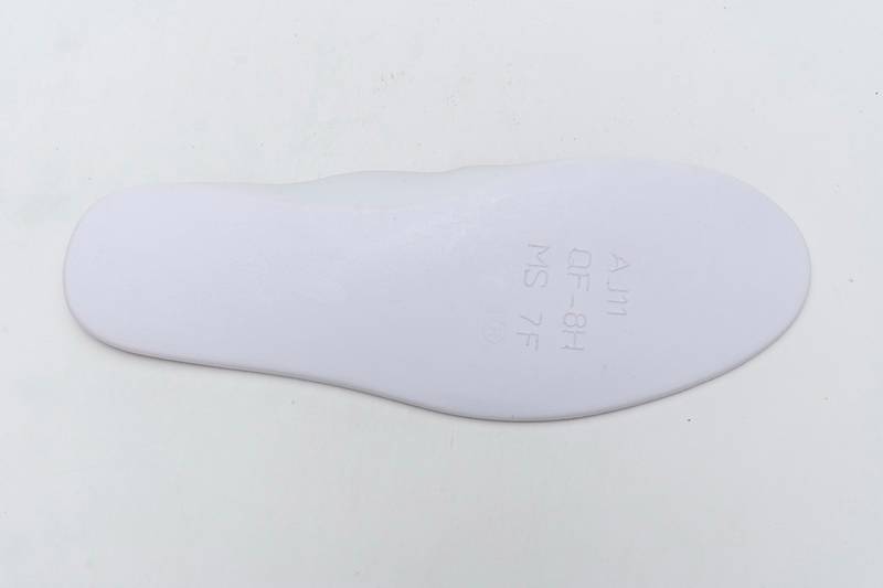 Air Jordan 4 Retro Metallic Red