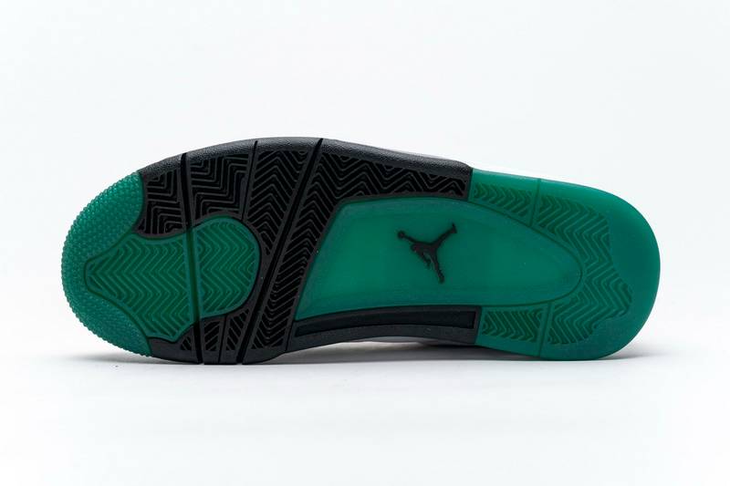 Air Jordan 4 Retro Rasta