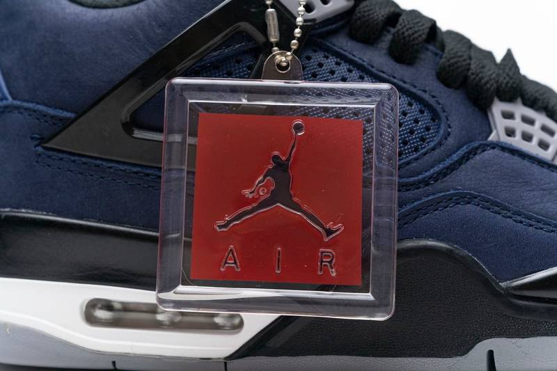 Air Jordan 4 Retro Winterized