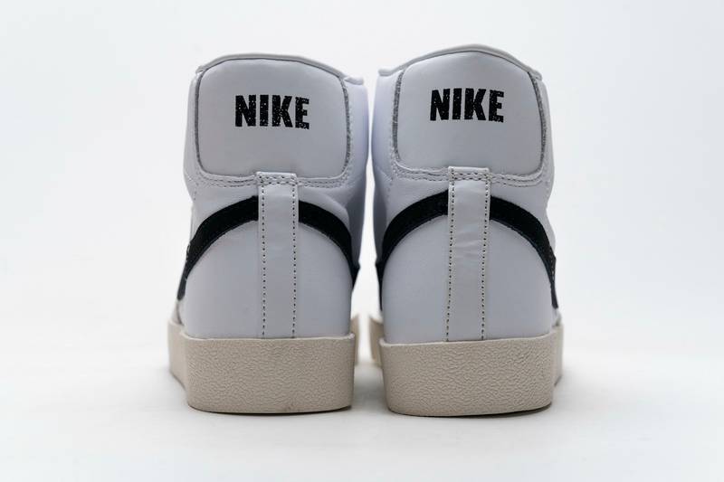 Nike Blazer Mid ’77 Black White