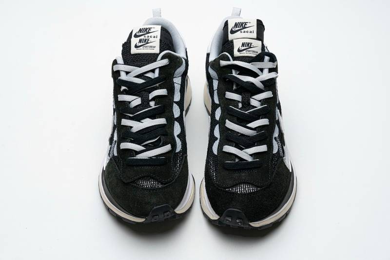 Sacai x Nike Pegasua Vaporfly Black White