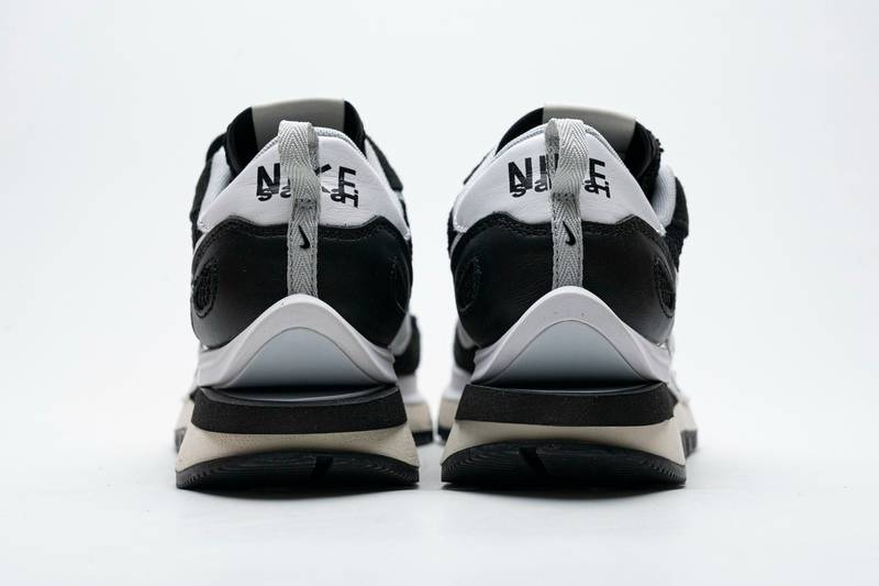 Sacai x Nike Pegasua Vaporfly Black White
