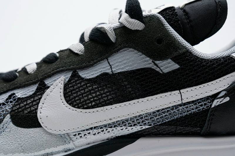 Sacai x Nike Pegasua Vaporfly Black White