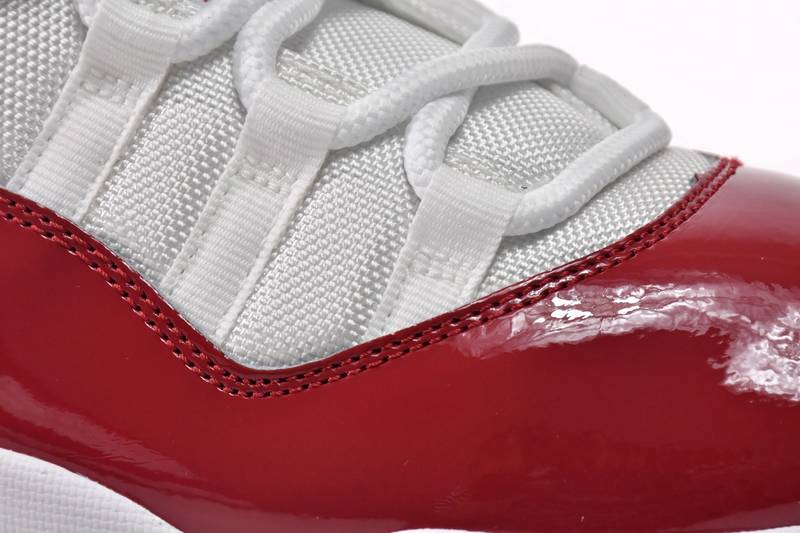 Air Jordan 11 Cherry